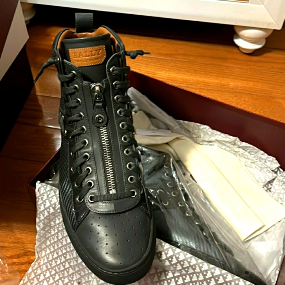 Bally Hekem Dark grey High Top Sneakers (NWT)